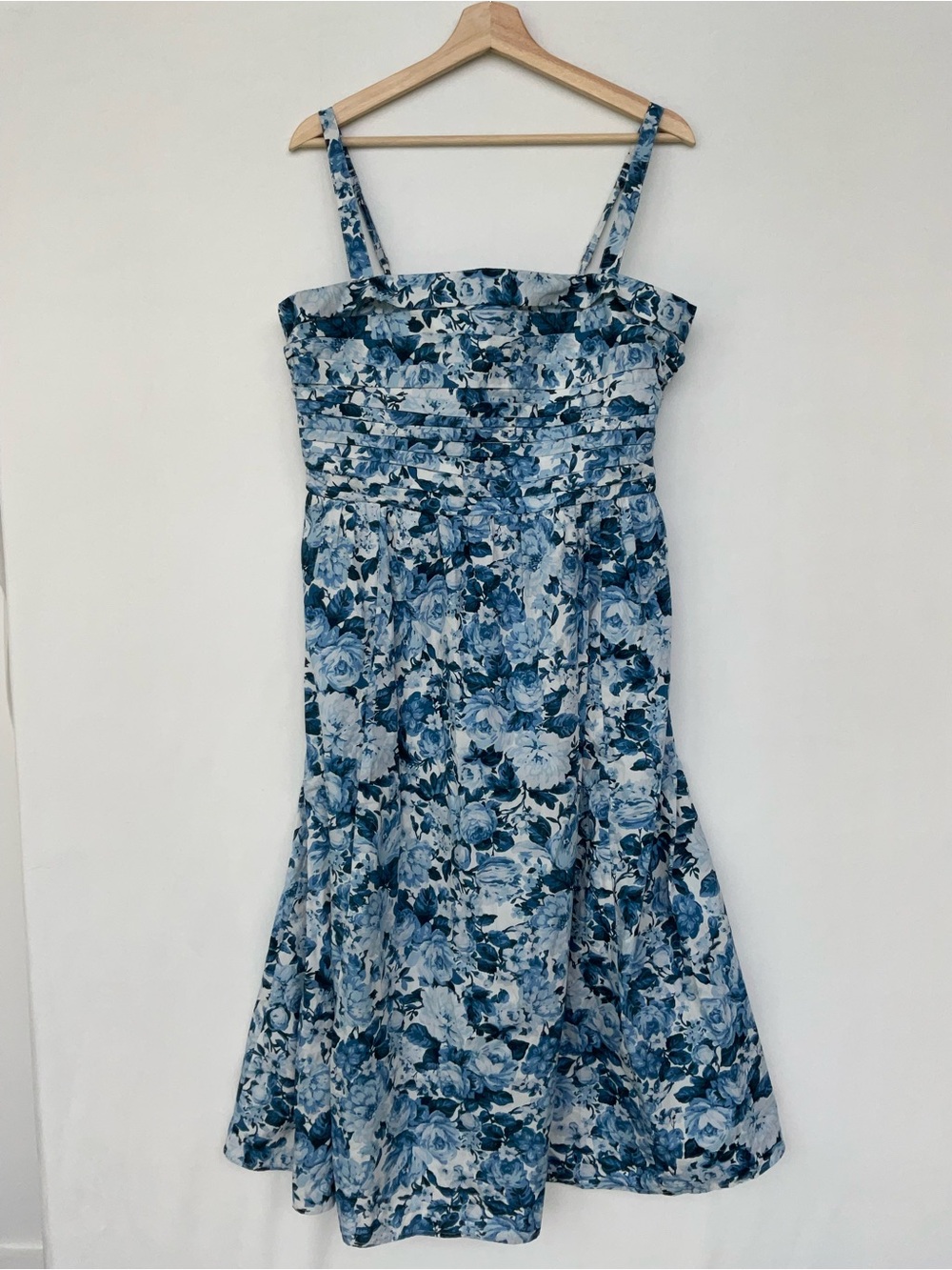 Abercrombie & Fitch Blue and White Floral Dress